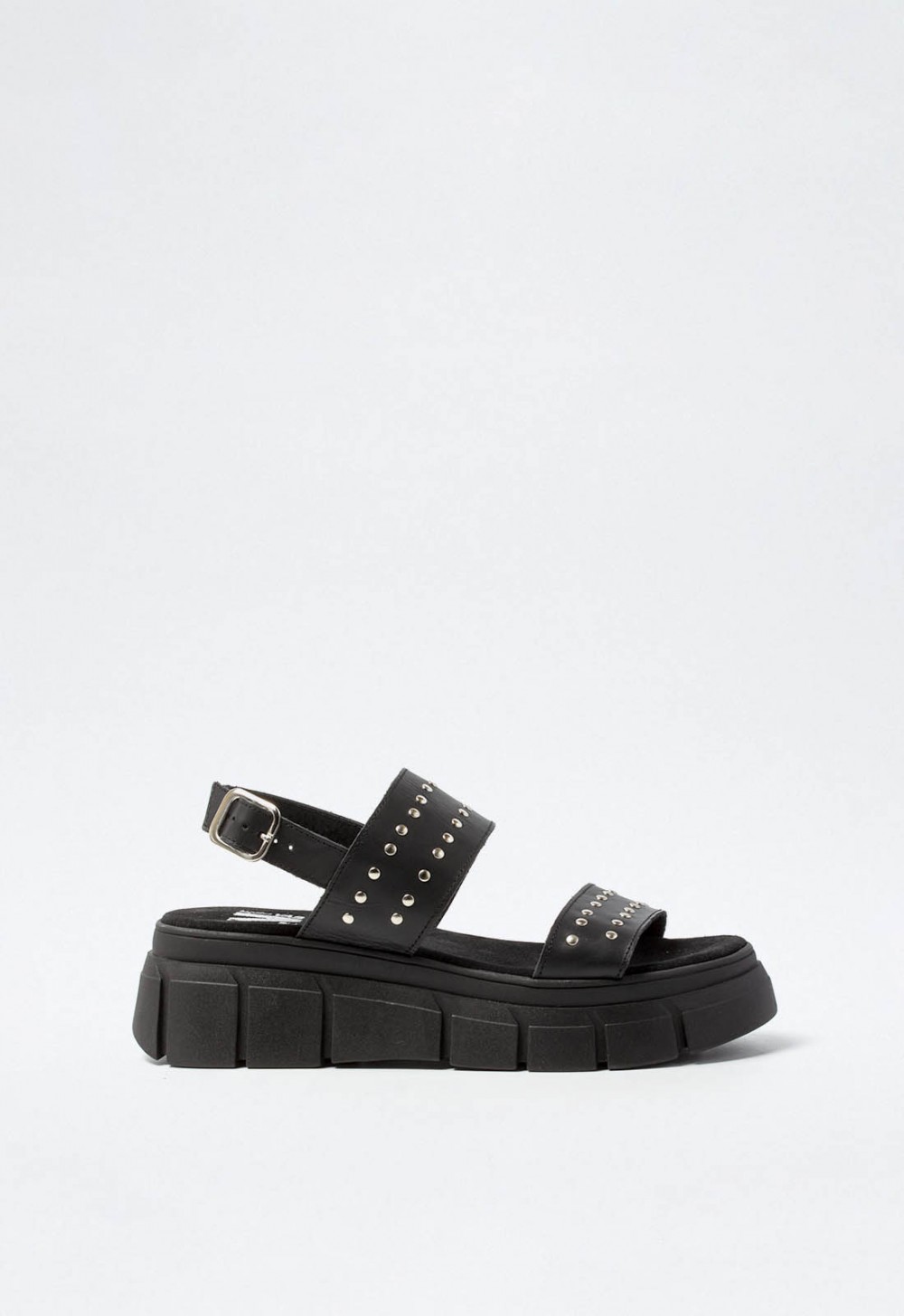 Sandalia con tachas Mujer Negro VAS BENI | en zapatosvas.com
