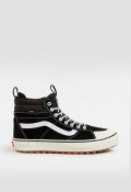 Deportivo de mujer negro VANS mte sk8-hi waterproof black/true white